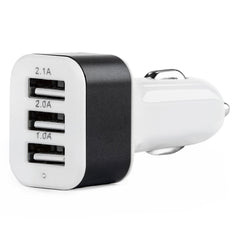 Fehér USB autós töltő 3 USB kimenettel