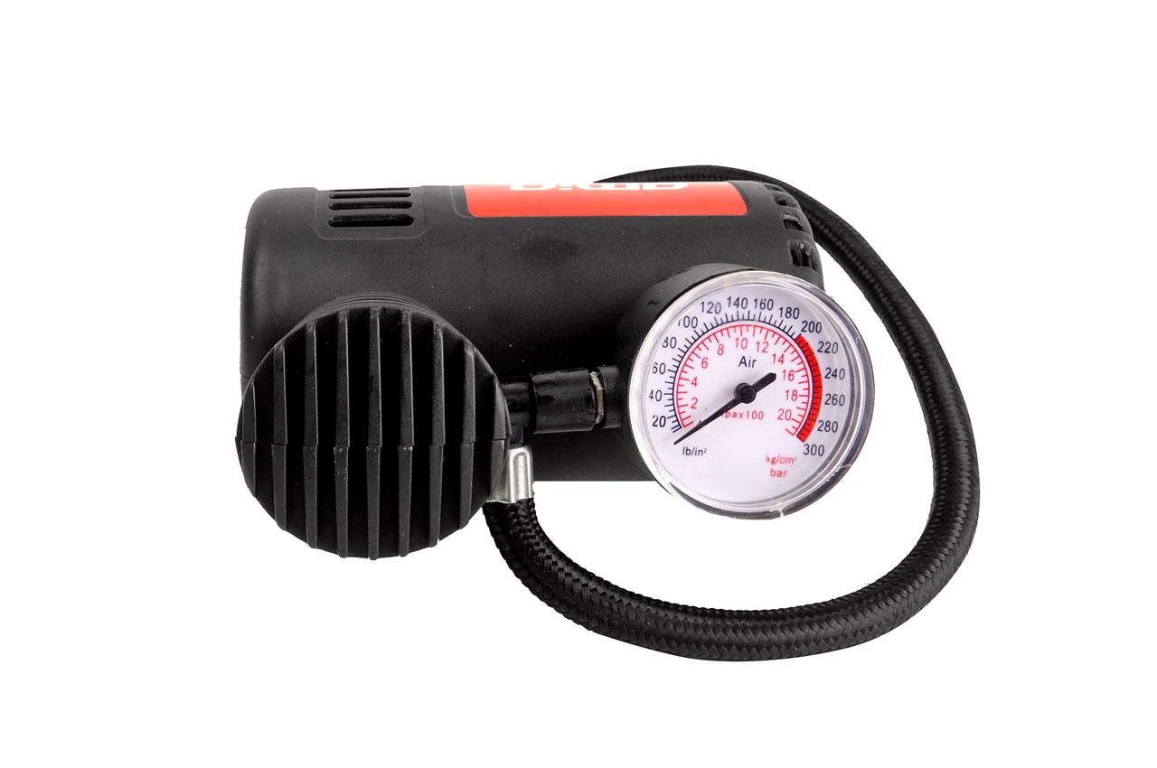 12V autokompressor med tilsluttet slange