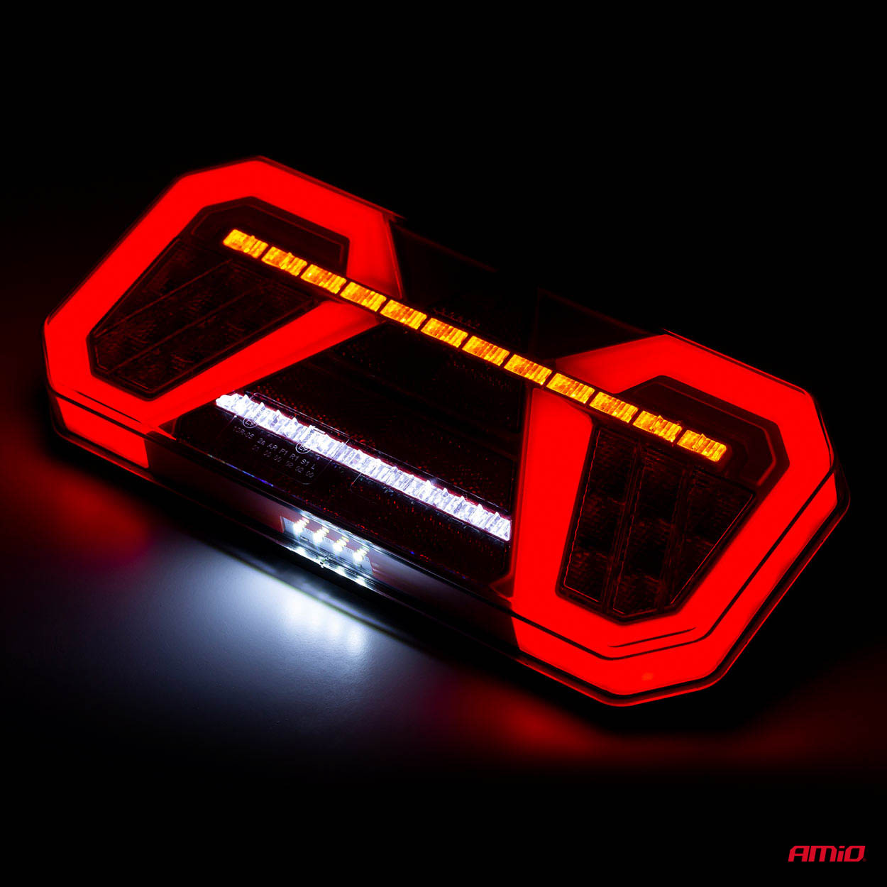 Hátsó LED kombinált lámpa más szögből