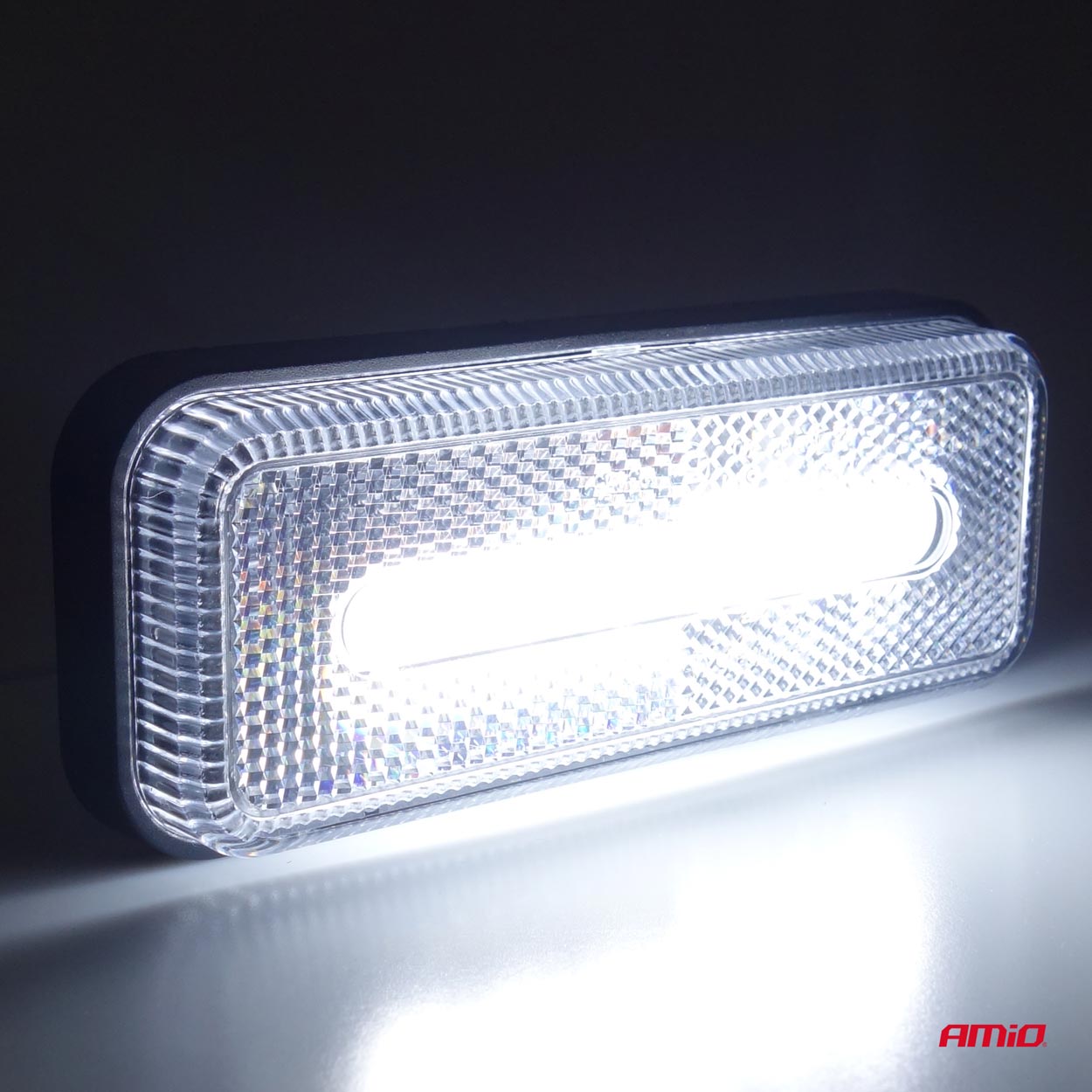 Fehér LED helyzetjelző lámpa kompakt méretekkel