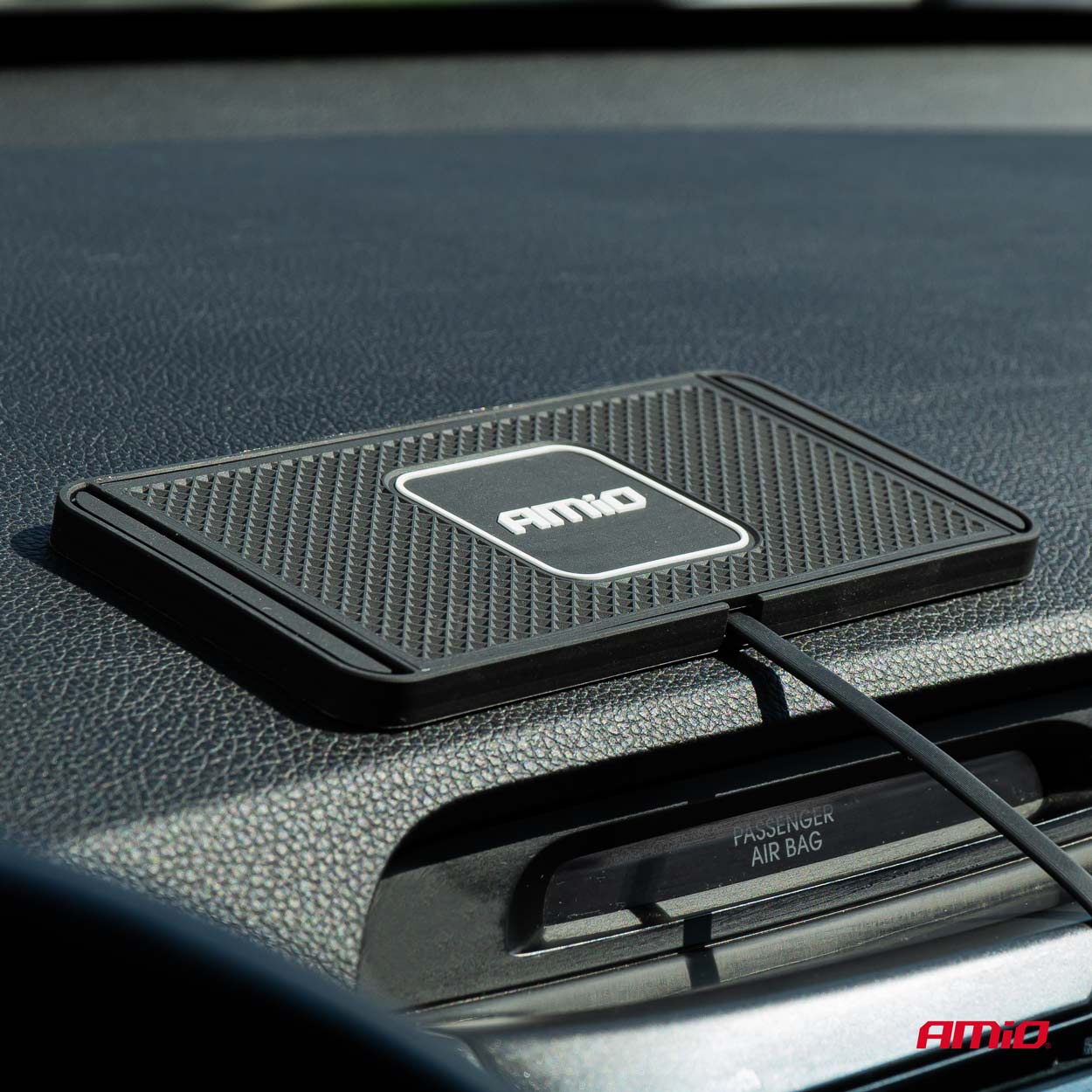 Vezeték nélküli autós töltő USB-A csatlakozóval és LED visszajelzővel