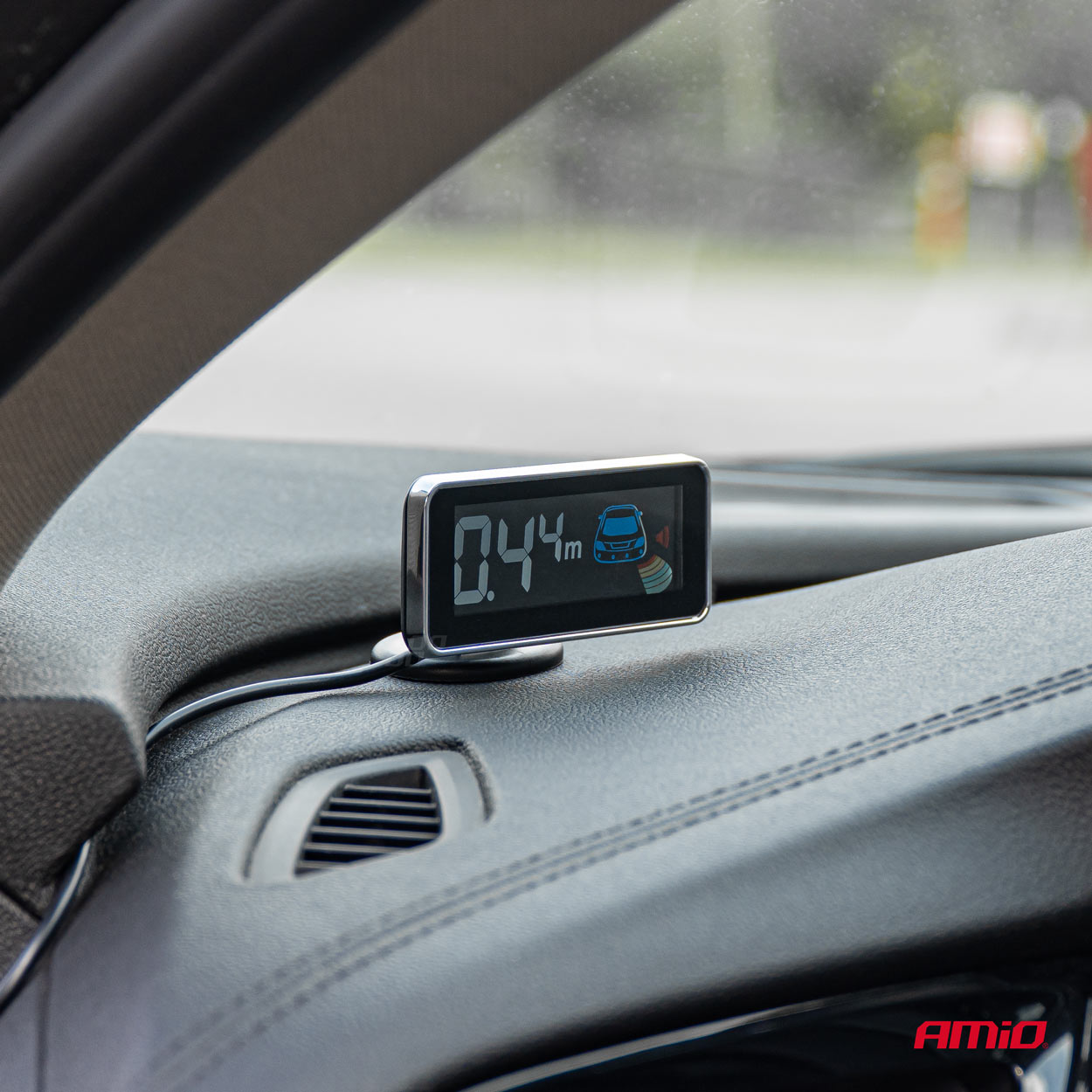 Parkeringsassistentsystem med 3D LED-display og sorte sensorer