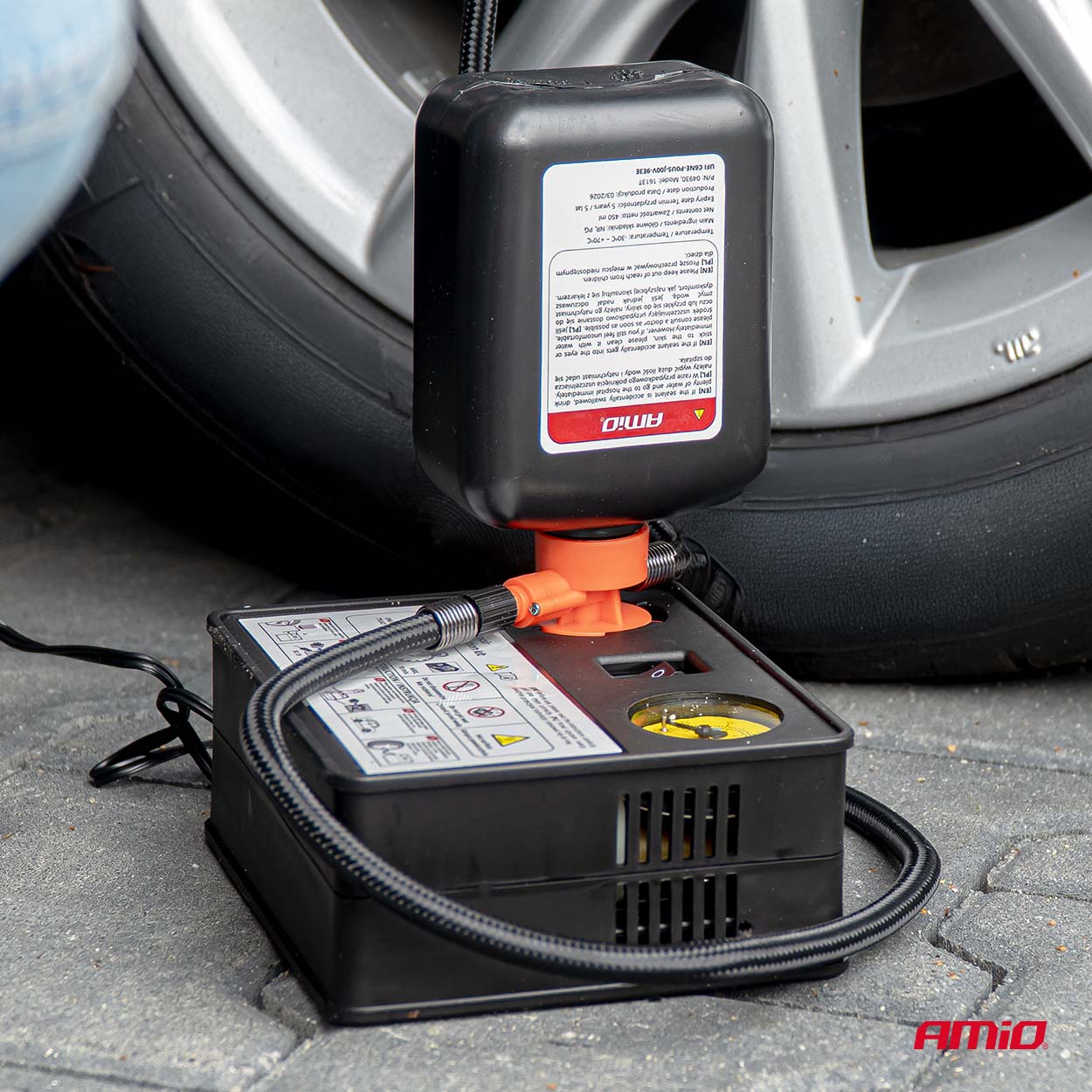 12 V-os kompresszor gumiabroncs-javításhoz és felfújáshoz