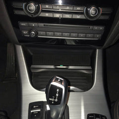 BMW X3 / X4 2014-2017 vezeték nélküli mobiltelefon-töltő 10 W gyorstöltéssel 