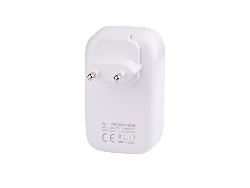 Utazó töltő 4 USB-A porttal és érintésvezérelt LED-fénnyel