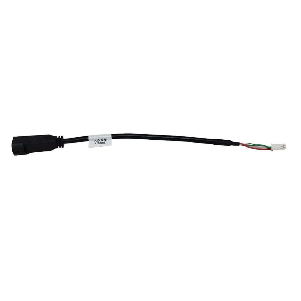 USB Adapterkabel – 4-pin stik til Volkswagen og Skoda, der tilslutter musikafspiller til bilradio.